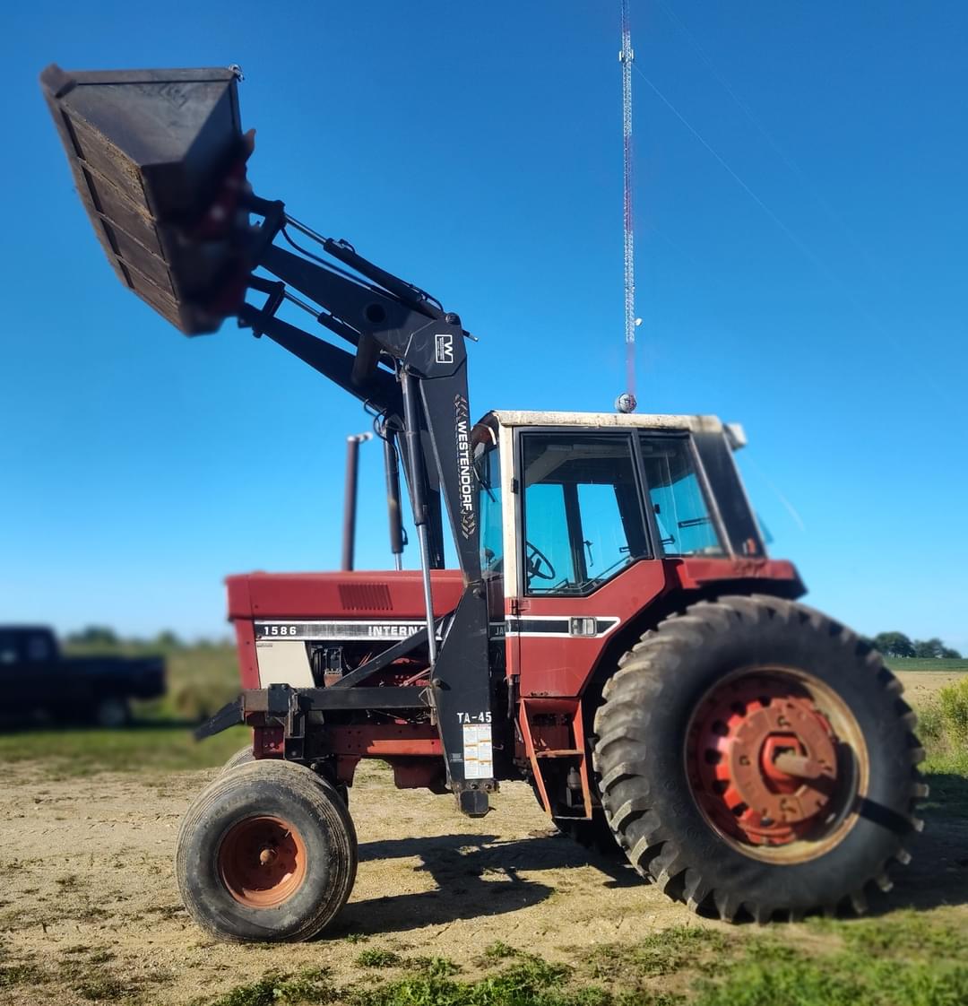 Image of International Harvester 1586 Primary image