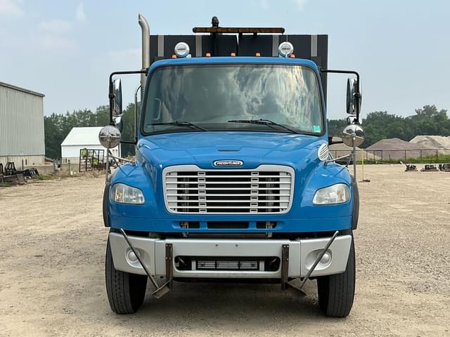 Image of Freightliner M2 equipment image 1