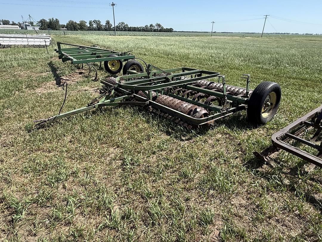 Image of John Deere Undetermined Primary Image