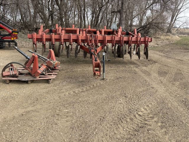 Image of White 445 equipment image 1