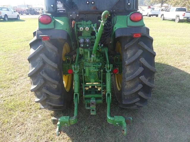 Image of John Deere 5090GN equipment image 3