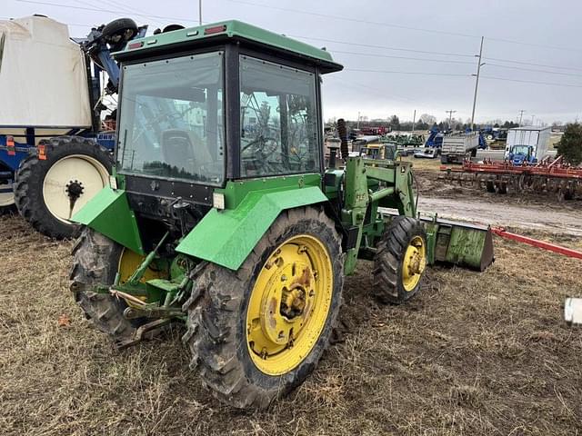 Image of John Deere 2755 equipment image 3