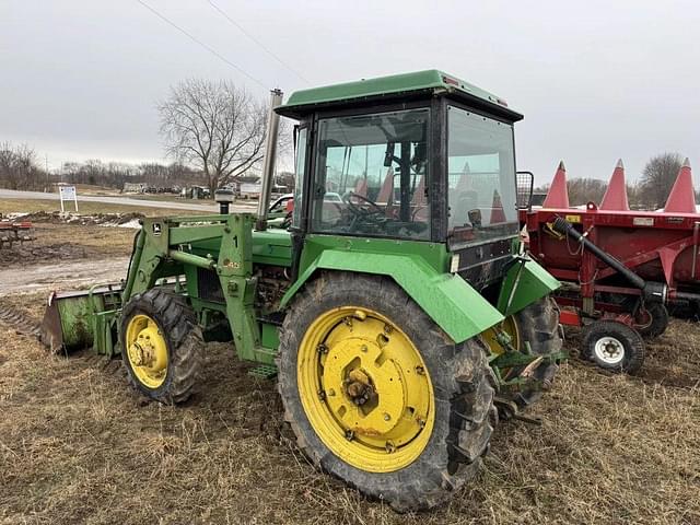 Image of John Deere 2755 equipment image 1