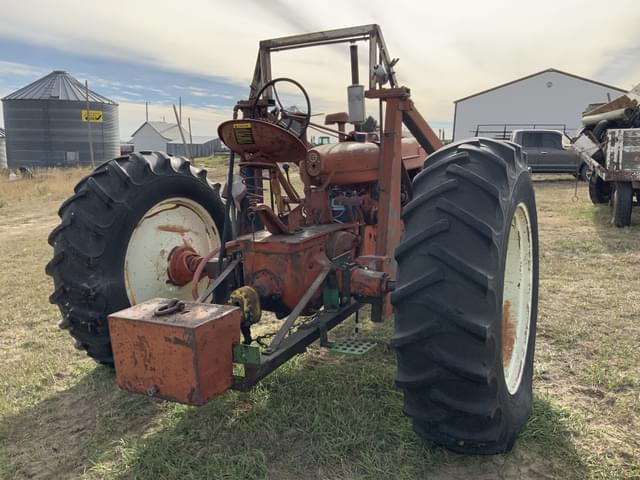 Image of Farmall M equipment image 4