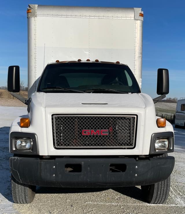 Image of GMC C7500 equipment image 2