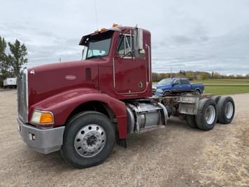 Main image Peterbilt 385
