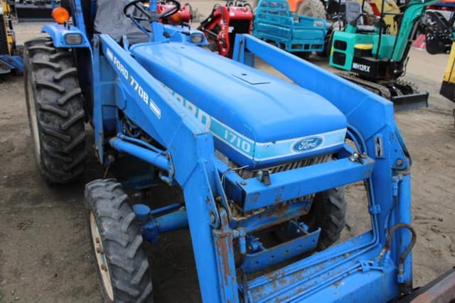 Image of Ford 1710 equipment image 4