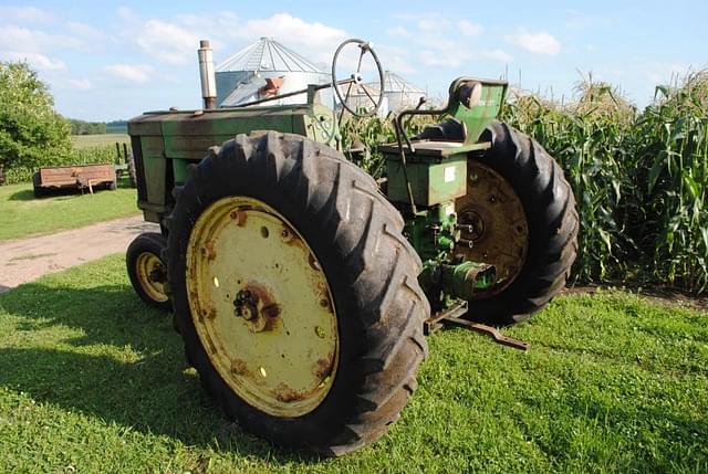 Image of John Deere 60 equipment image 2