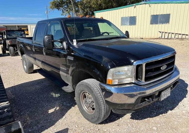 Image of Ford F-350 equipment image 2