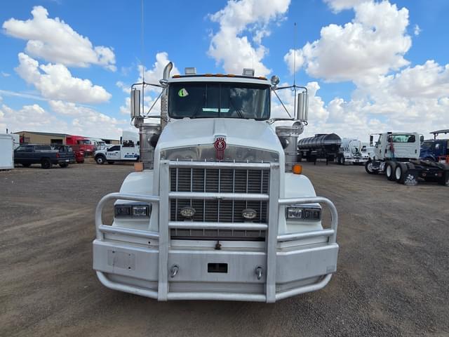 Image of Kenworth T8 equipment image 4