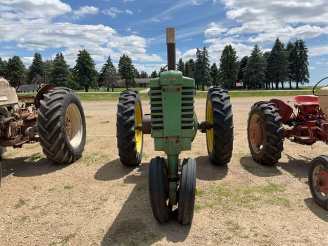 Image of John Deere A equipment image 1