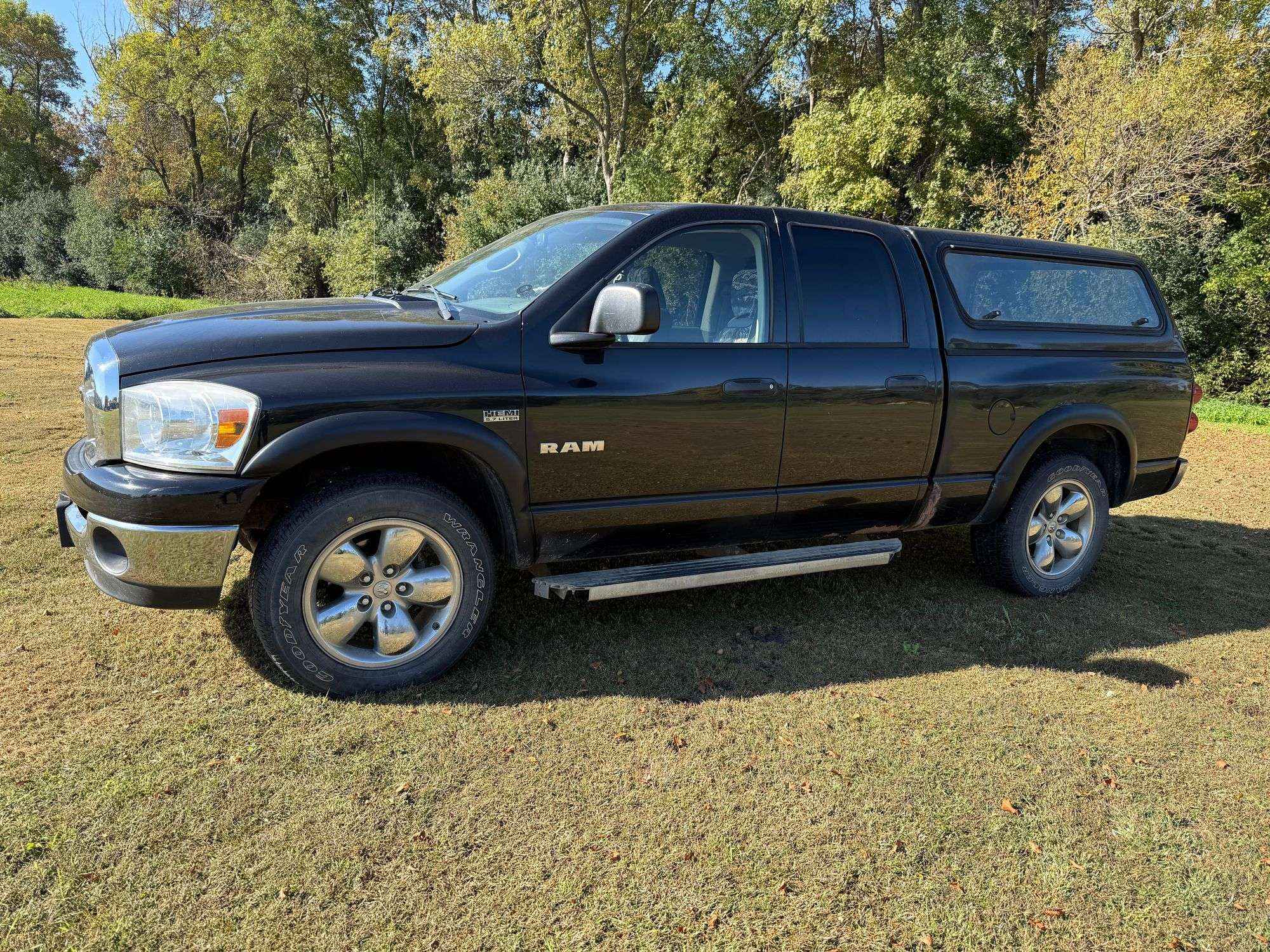 2008 Dodge Ram 1500 Equipment Image0