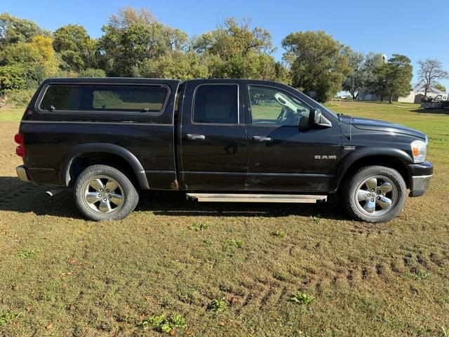 Image of Dodge Ram 1500 equipment image 4