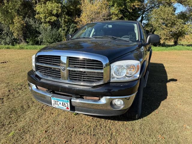 Image of Dodge Ram 1500 equipment image 2