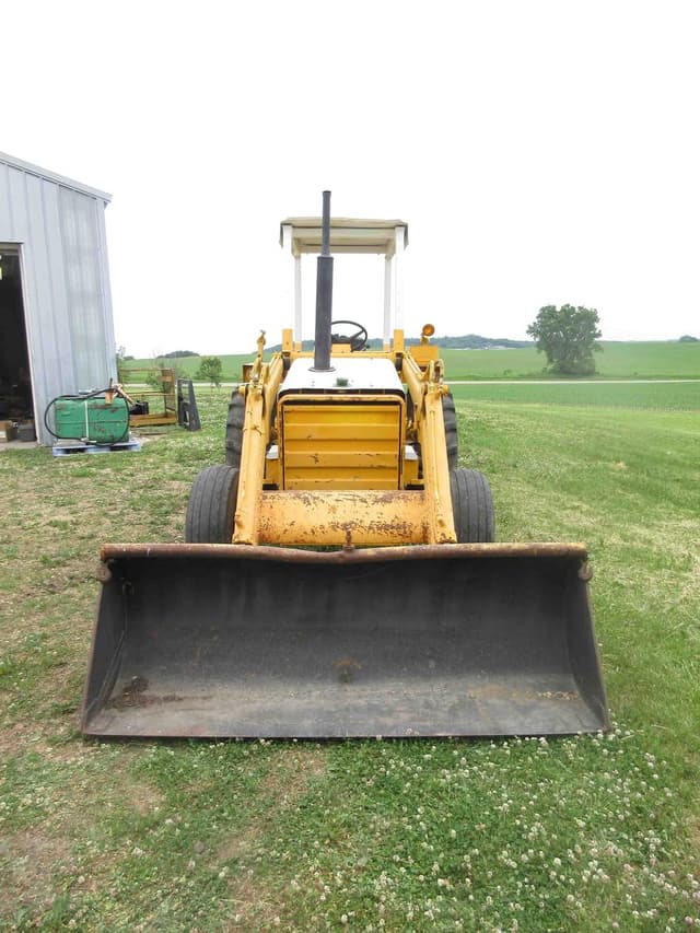 Image of International Harvester 260 equipment image 2
