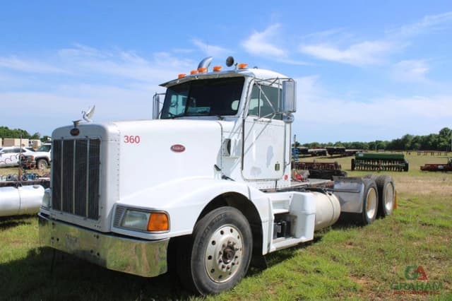 Image of Peterbilt 377 equipment image 3