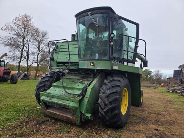Image of John Deere 7720 equipment image 2