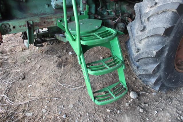 Image of John Deere 4020 equipment image 3