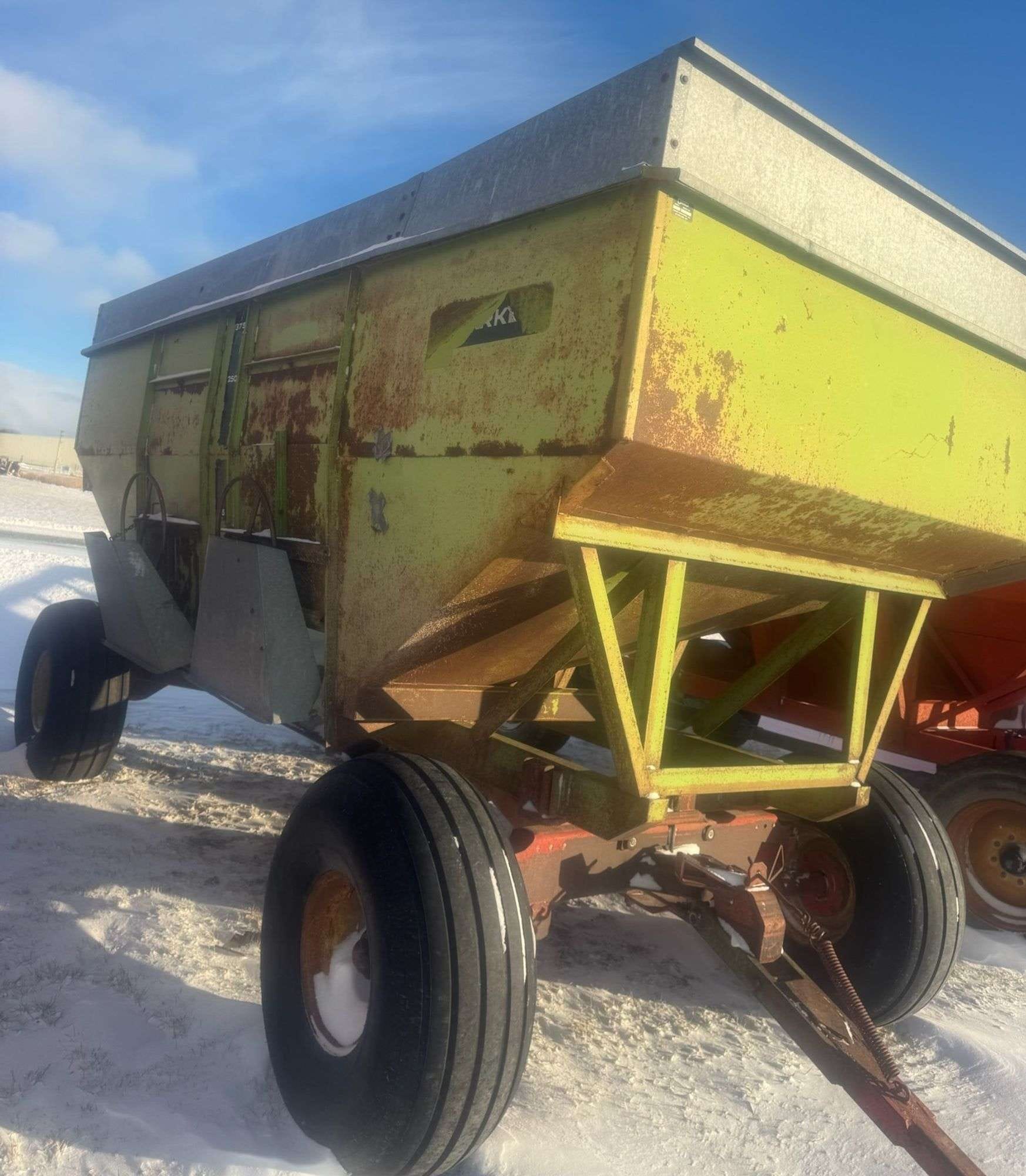 Parker 4000 Equipment Image0