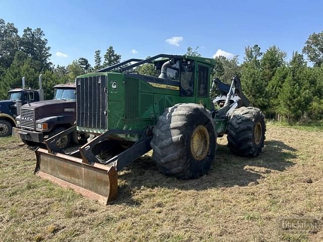 Image of John Deere 848L equipment image 2