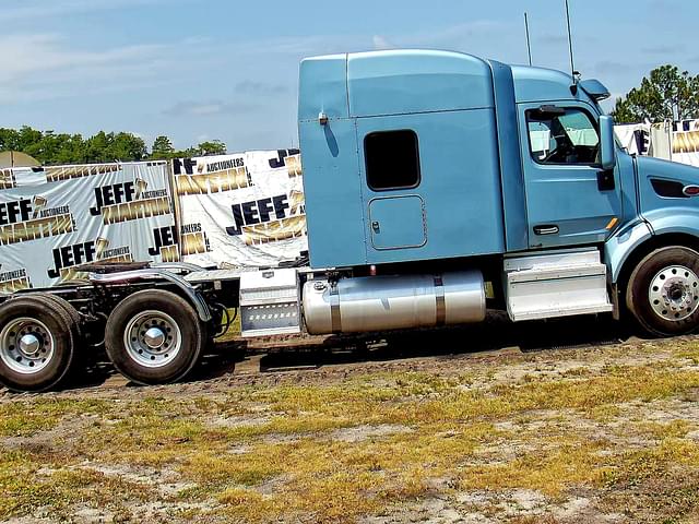 Image of Peterbilt 579 equipment image 3