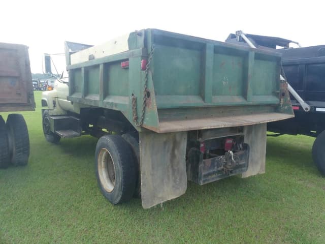 Image of GMC Topkick equipment image 3
