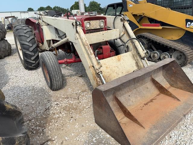 Image of International Harvester 2424 equipment image 3
