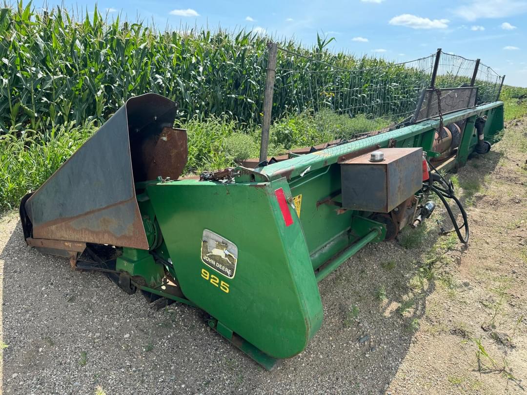 Image of John Deere 925 Primary image