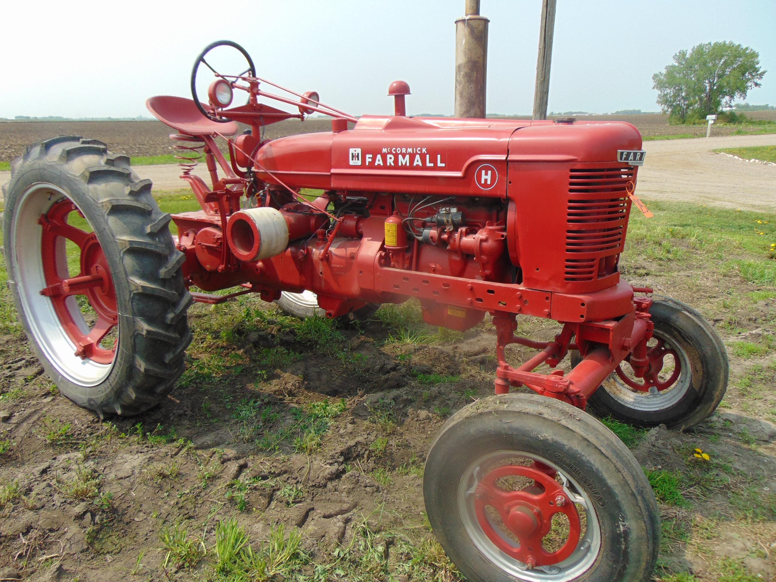 Main image Farmall H