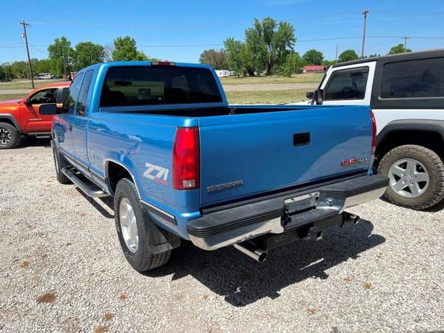 Image of GMC 1500 equipment image 3