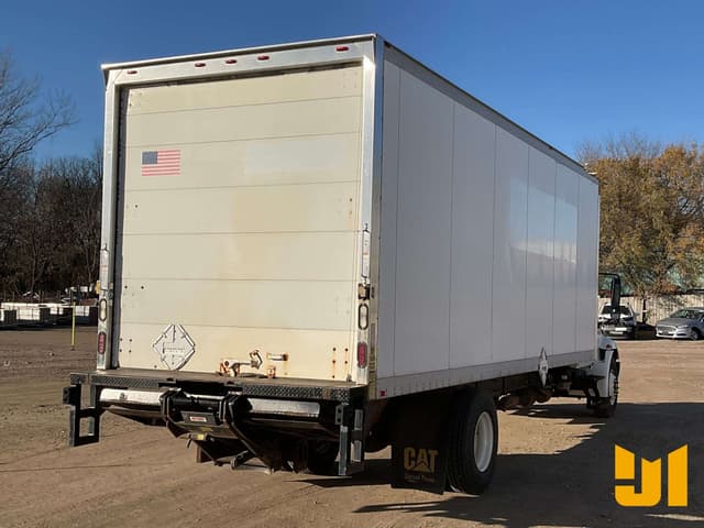 Image of International 4300 equipment image 4