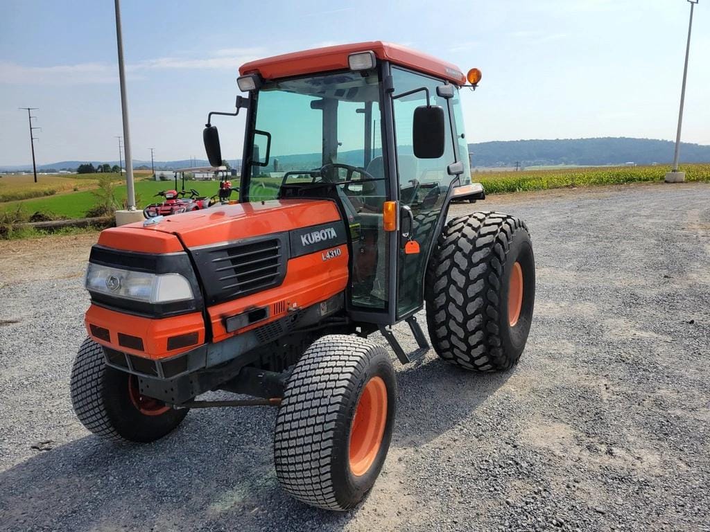 Kubota L4310 Equipment Image0