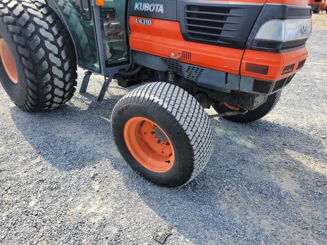 Image of Kubota L4310 equipment image 2