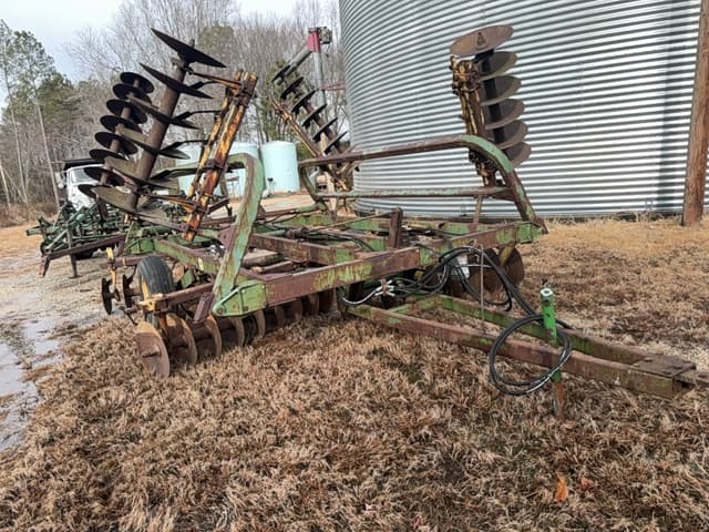 Image of John Deere 230 equipment image 2