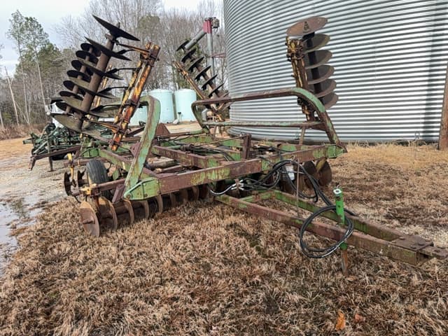 Image of John Deere 230 equipment image 4