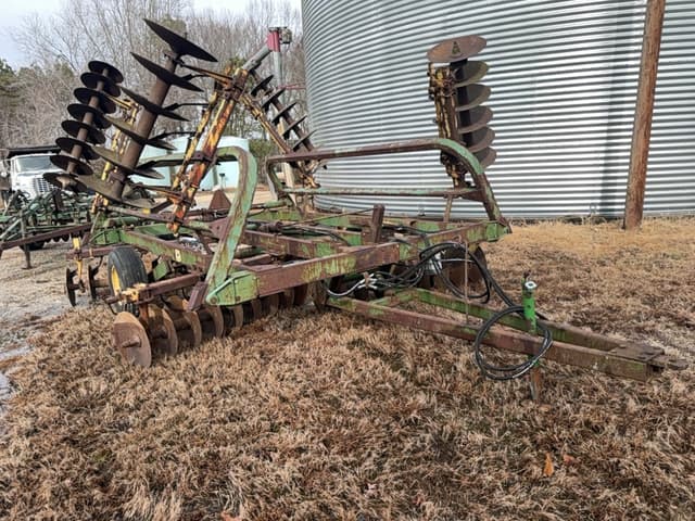 Image of John Deere 230 equipment image 3