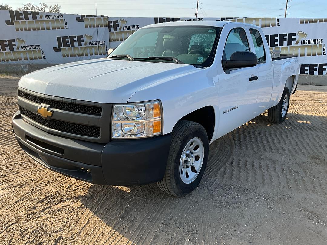 Image of Chevrolet Silverado Primary image