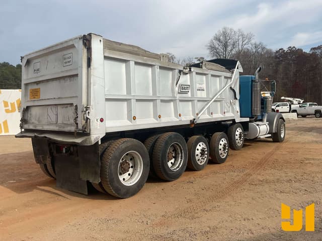 Image of Kenworth W9 equipment image 4