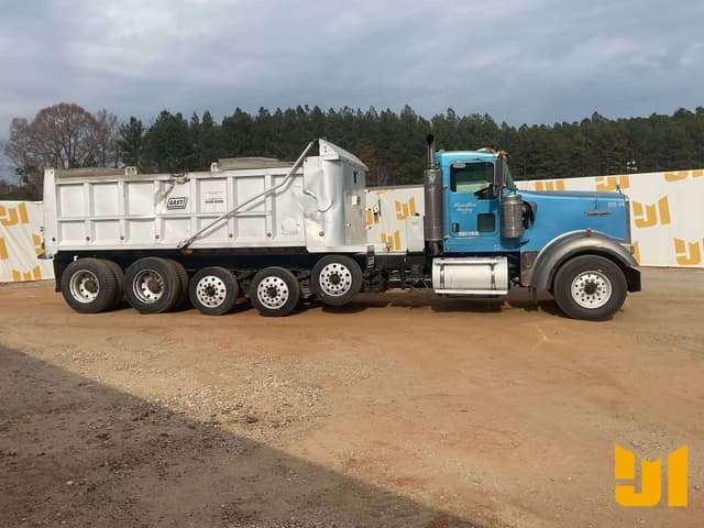 Image of Kenworth W9 equipment image 3