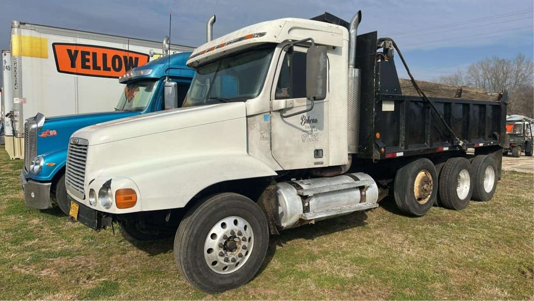 Image of Freightliner Century Class Primary image