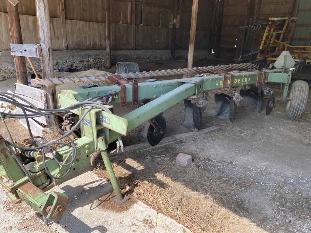 Main image John Deere 2700