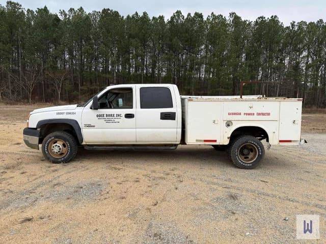 Image of Chevrolet 3500 equipment image 1