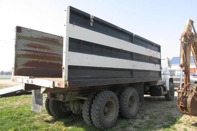 Image of Chevrolet C70 equipment image 3