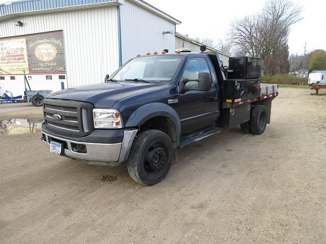 Image of Ford F-550 equipment image 1