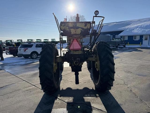 Image of International Harvester 666 equipment image 3