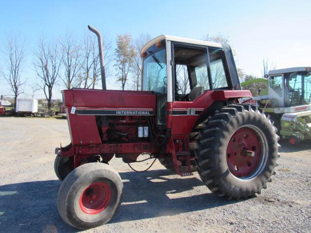 Main image International Harvester 1086