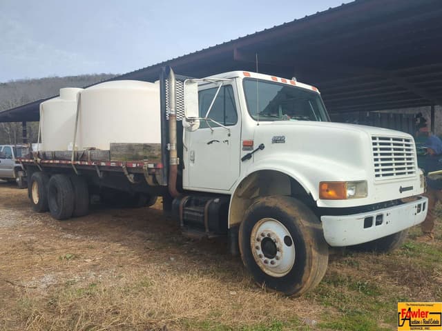 Image of International 4900 equipment image 2