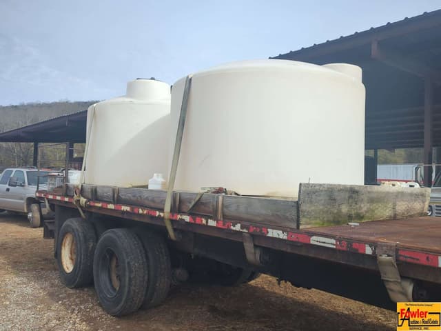 Image of International 4900 equipment image 3