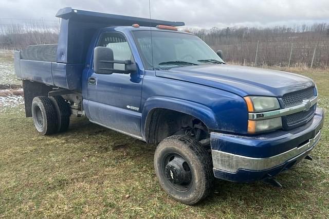 Image of Chevrolet 3500 equipment image 1