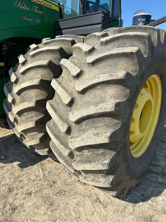 Image of John Deere 9410R equipment image 3